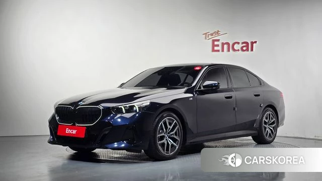 BMW 5 Series (G60) 2025 Черный из Кореи