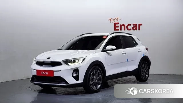 Kia Stonic 2019 Белый из Кореи