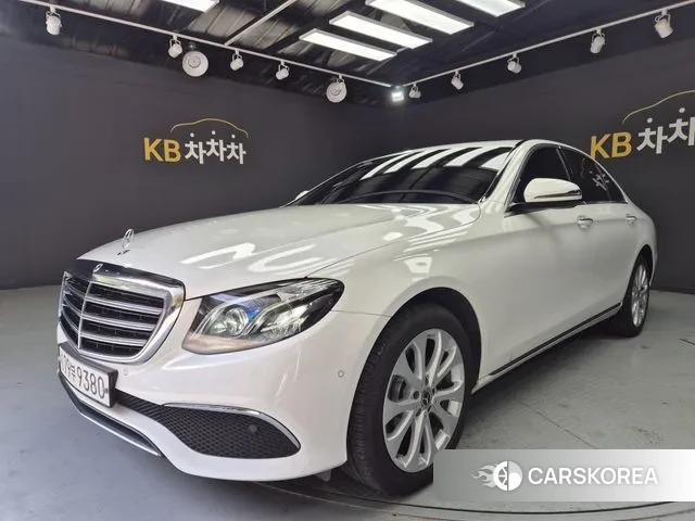 Mercedes-Benz E-Class W213 2019 Белый из Кореи