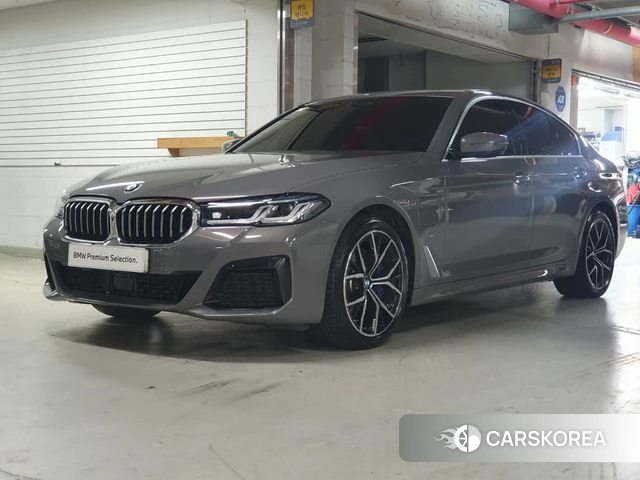 BMW 5 Series (G30) 2022 Серый из Кореи