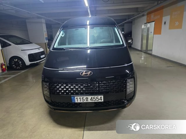 Hyundai Staria 2025 Черный из Кореи