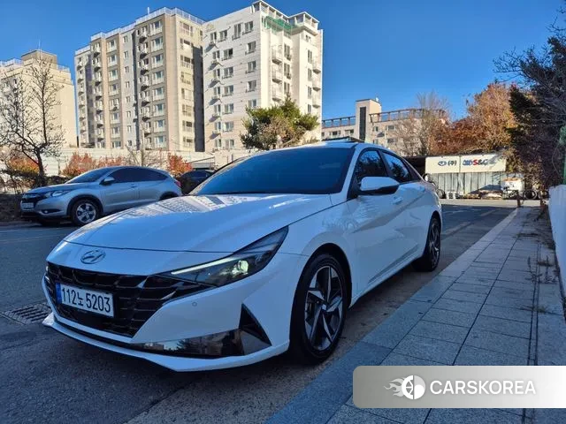 Hyundai Avante (CN7) 2023 Белый из Кореи