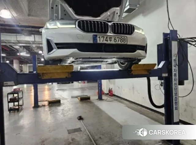 BMW 5 Series (G30) 2021 Белый из Кореи