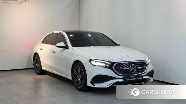 Mercedes-Benz E-Class W214 2026 Белый из Кореи