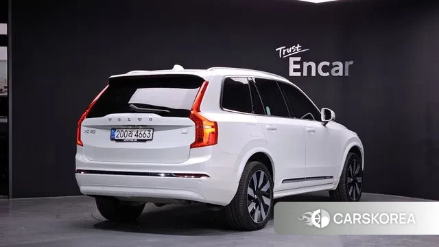 Volvo XC90 second Generation 2024 Белый из Кореи