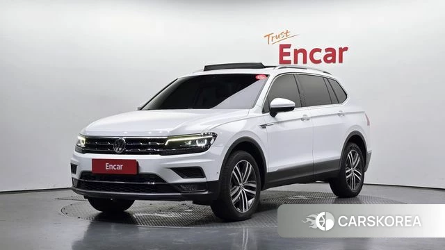 Volkswagen Tiguan Allspace 2020 Белый из Кореи