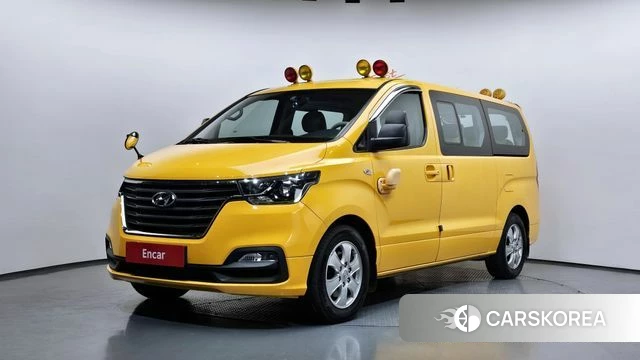 Hyundai The New Grand Starex 2018 Желтый из Кореи