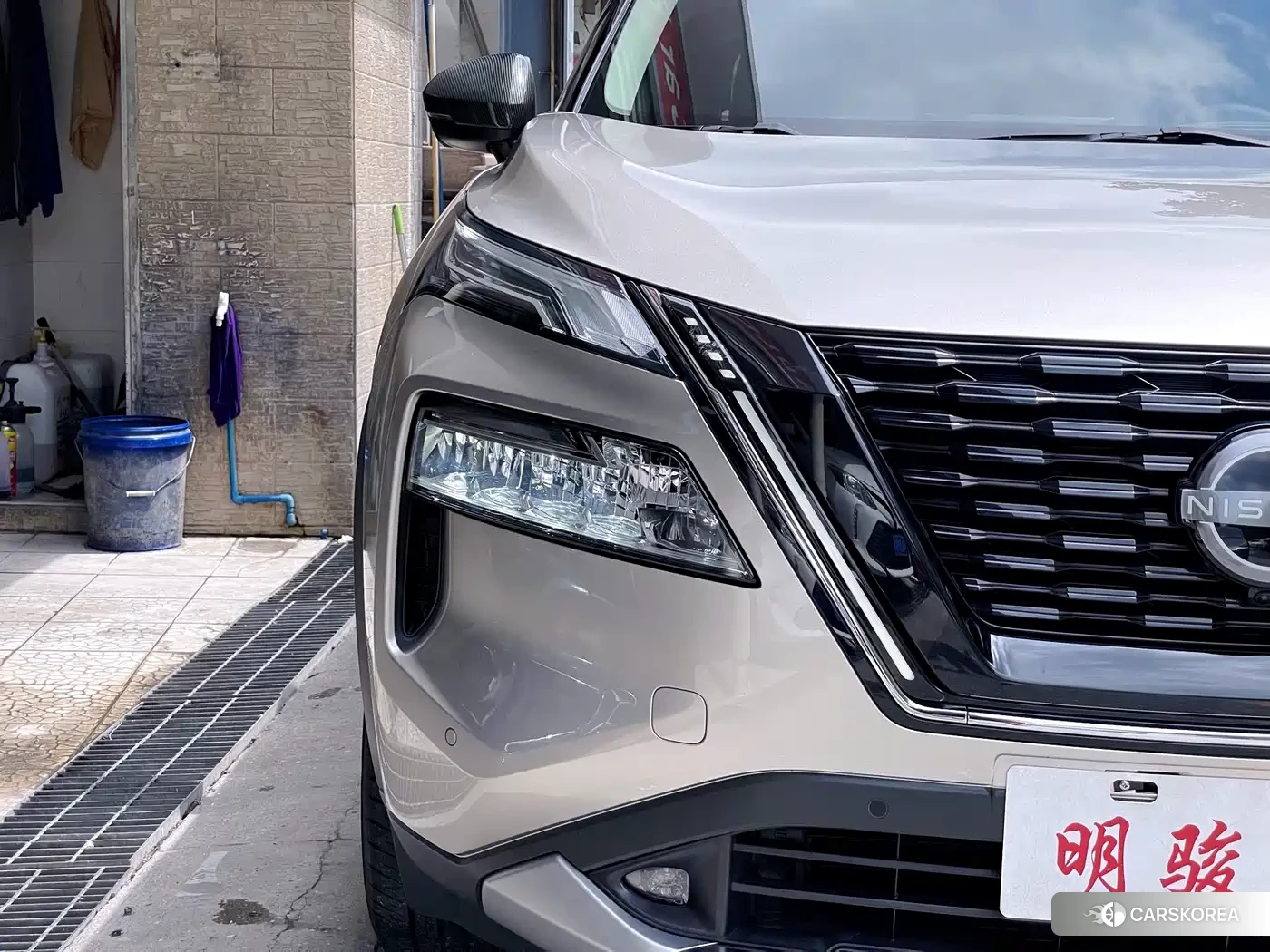 Nissan Qijun 2023 Silver/gray из Китая