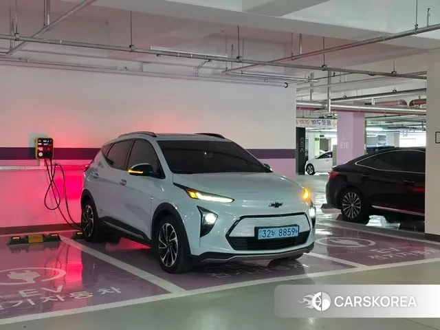 Chevrolet (GM Daewoo) Bolt EUV 2022 Синий из Кореи