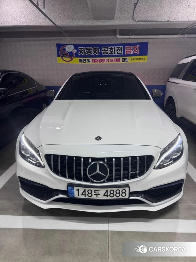 Mercedes-Benz C-Class W205 2018 Белый из Кореи