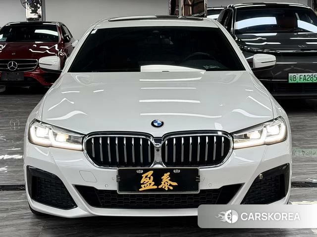 BMW 5 series PHEV 2021 Белый из Китая