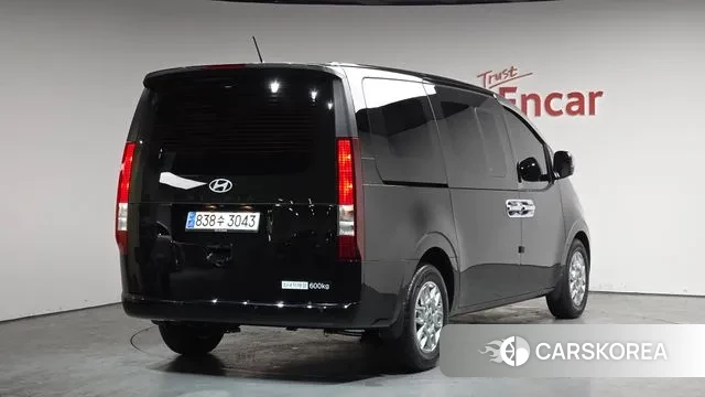 Hyundai Staria 2025 Черный из Кореи