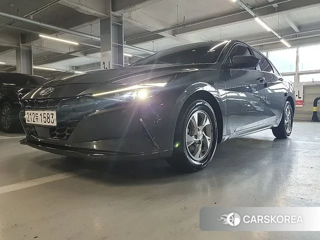 Hyundai Avante (CN7) 2021 Серебристо-серый из Кореи