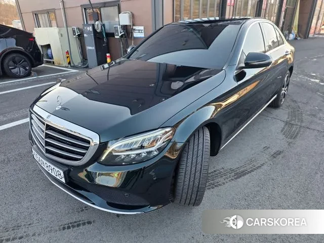 Mercedes-Benz C-Class W205 2019 Синий нефрит из Кореи