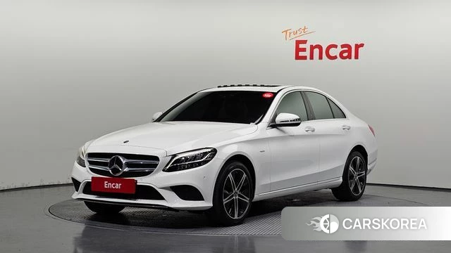 Mercedes-Benz C-Class W205 2020 Белый из Кореи