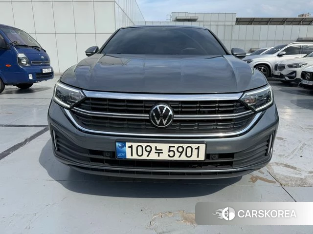 Volkswagen 7th Generation of Jetta 2023 Серый из Кореи