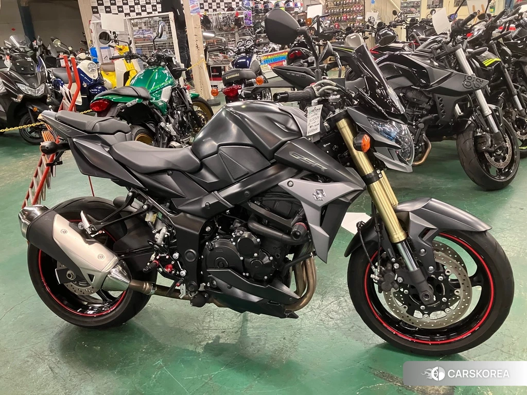 Проданный Suzuki GSR750 ABS 2015 из Японии