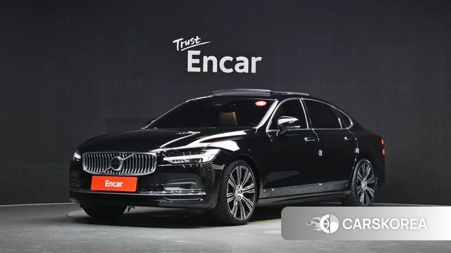 Volvo S90 2022 Черный из Кореи