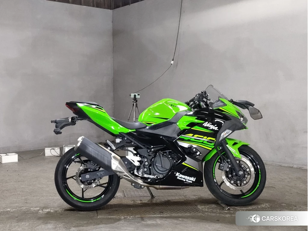 Проданный Kawasaki NINJA 400 2018 из Японии, фото 2