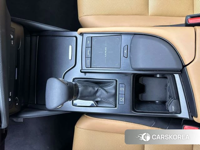 Lexus ES 2022 Шампань из Китая