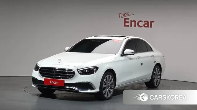 Mercedes-Benz E-Class W213 2023 Белый из Кореи