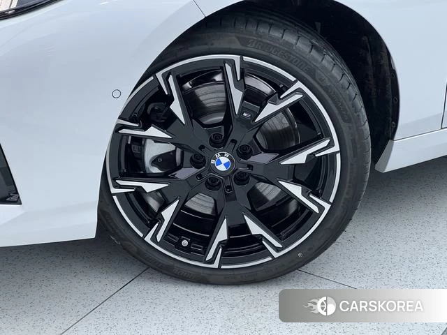 BMW 2 series id 3944984 из Китая