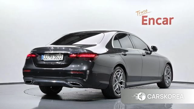 Mercedes-Benz E-Class W213 2021 Серый из Кореи