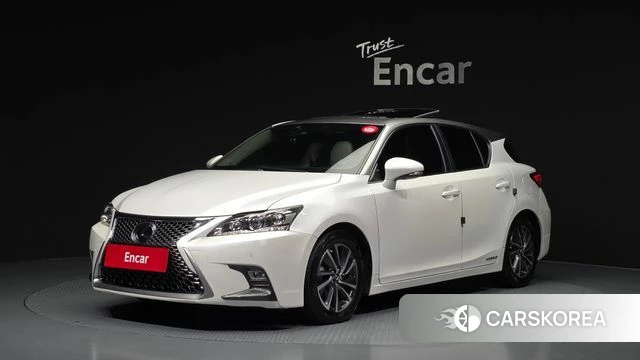 Lexus CT200h 2018 Белый из Кореи