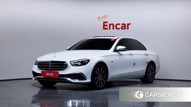 Mercedes-Benz E-Class W213 2021 Белый из Кореи