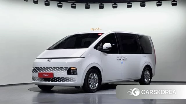 Hyundai Staria 2023 Белый из Кореи