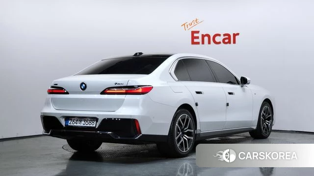 BMW 7 Series (G70) 2025 Белый из Кореи