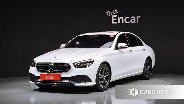 Mercedes-Benz E-Class W213 2021 Белый из Кореи