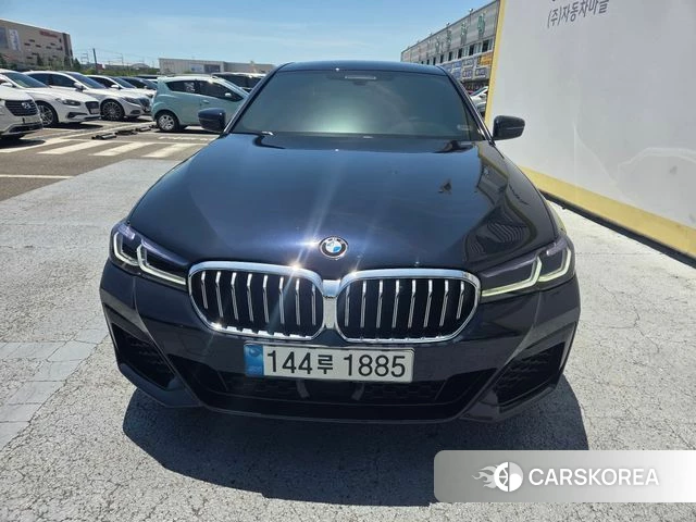 BMW 5 Series (G30) 2022 Черный из Кореи