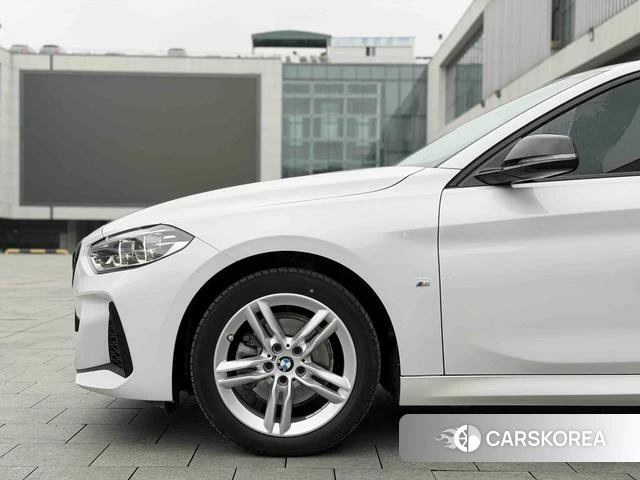 BMW 1 series 2023 Белый из Китая