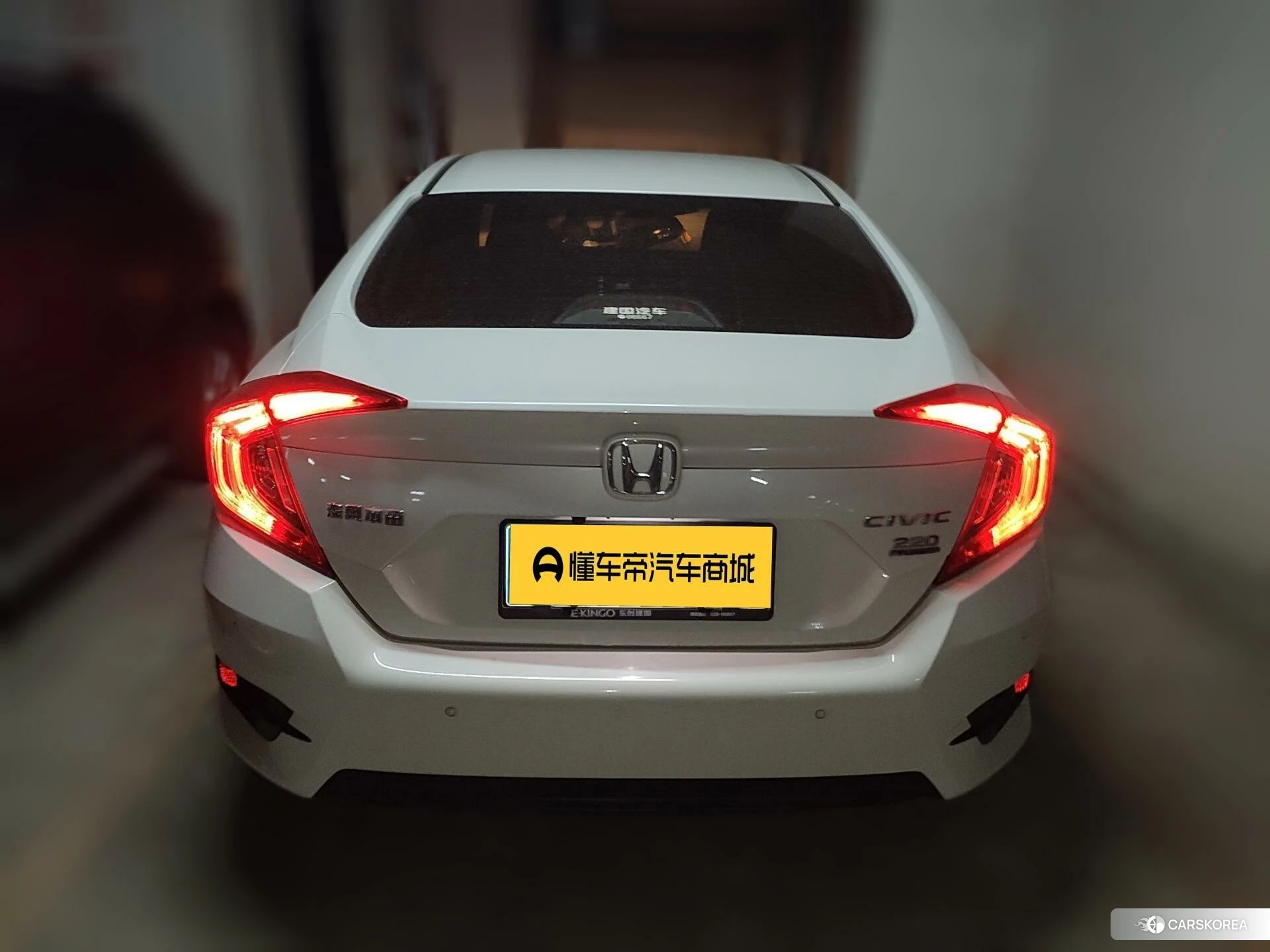 Honda Civic 2019 Белый из Китая