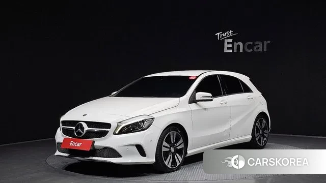 Mercedes-Benz A-Class W176 2018 Белый из Кореи