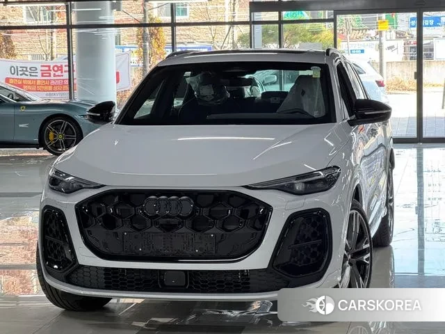 Audi Q5 (80A) 2025 Белый из Кореи