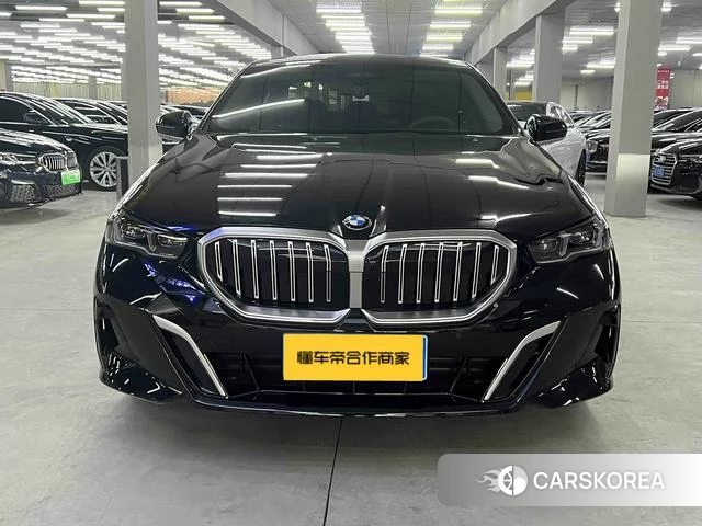 BMW 5 series 2024 Черный из Китая