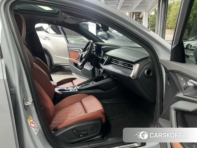 Audi A3 2026 Серебристо-серый из Китая