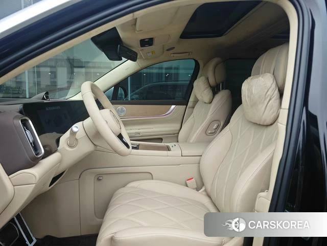 AITO Ask the world M9 2026 Черный из Китая