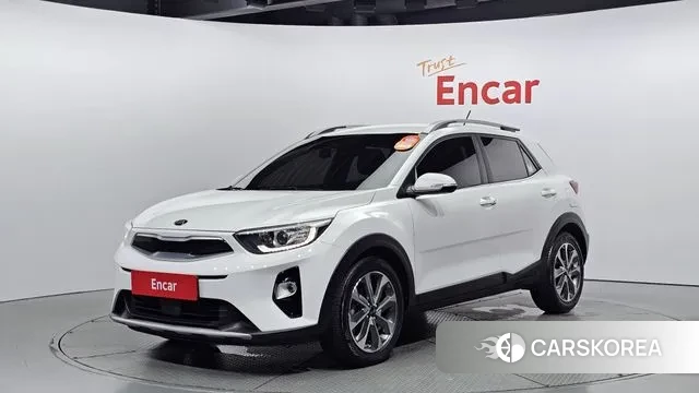Kia Stonic 2018 Белый из Кореи