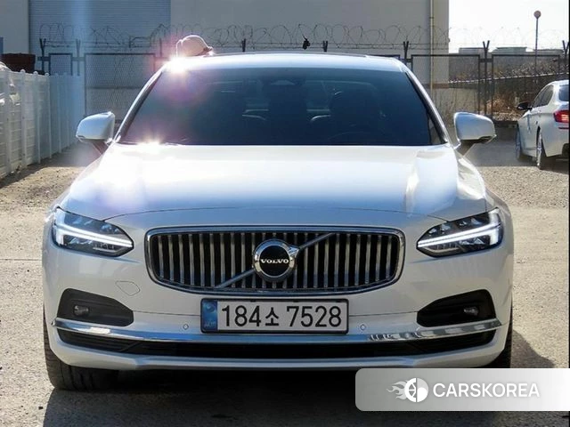 Volvo S90 2022 Белый из Кореи