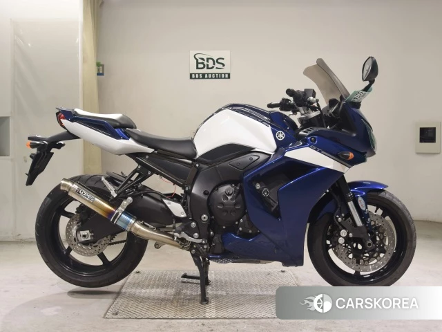 Проданный Yamaha FZ1 FEATHER 2012 из Японии