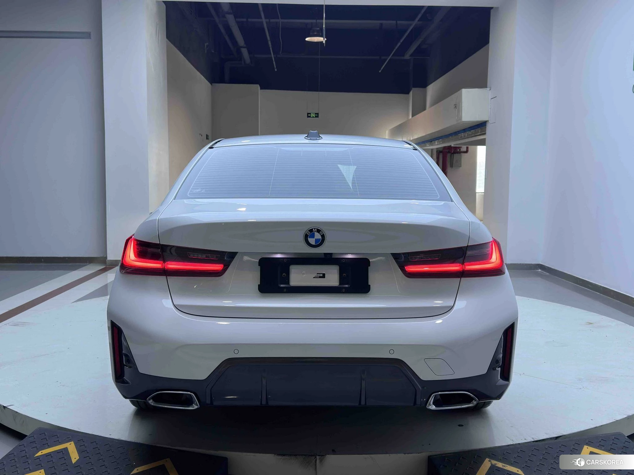 BMW 3 series 2022 Белый из Китая