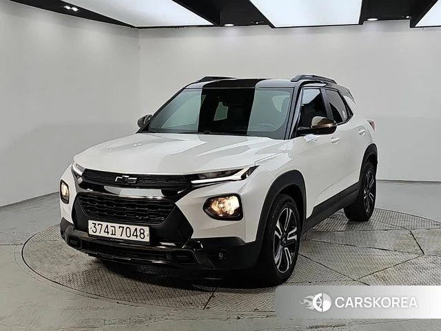 Chevrolet (GM Daewoo) Trailblazer 2021 Белый двухцветный из Кореи