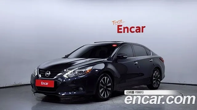 Nissan Altima 2018 Серый из Кореи