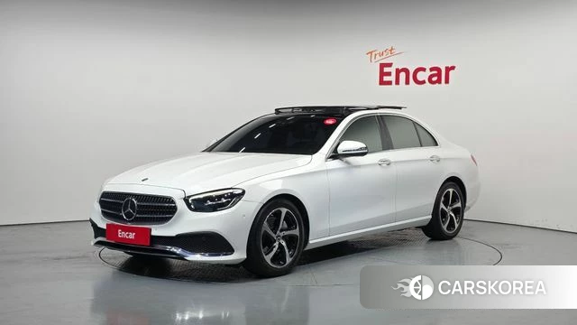Mercedes-Benz E-Class W213 2021 Белый из Кореи