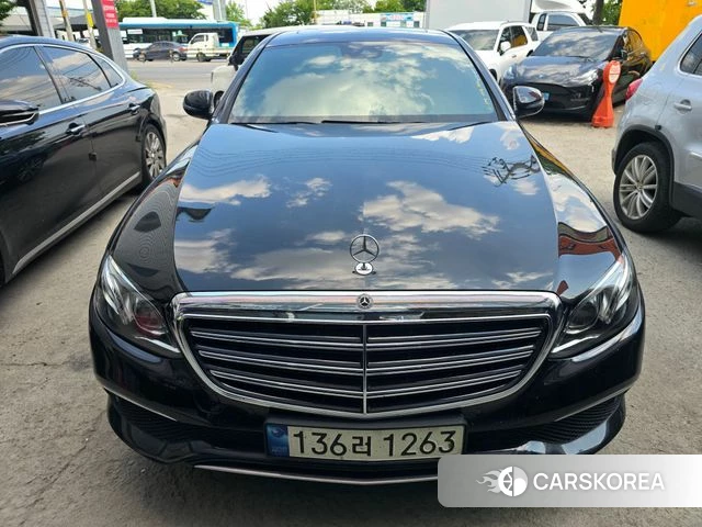 Mercedes-Benz E-Class W213 2019 Черный из Кореи