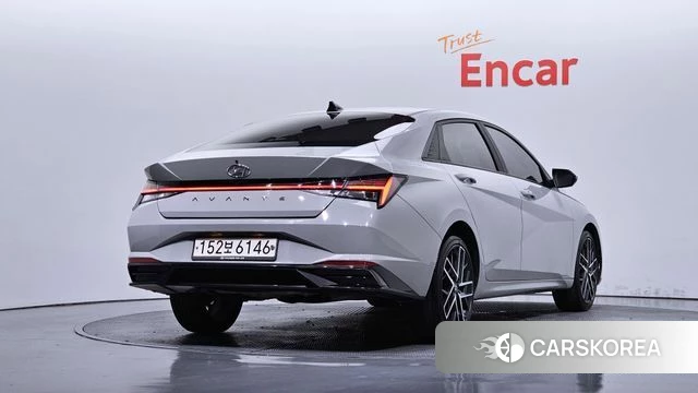 Hyundai Avante (CN7) 2020 Серебристо-серый из Кореи