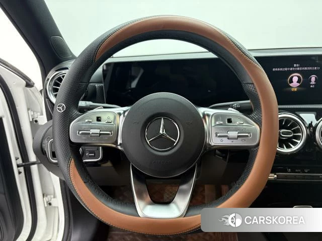 Mercedes-Benz Class A 2021 Белый из Китая